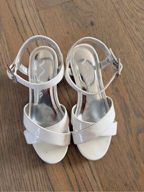 Nina Girls White Patent Dress Sandals with Ankle Strap
